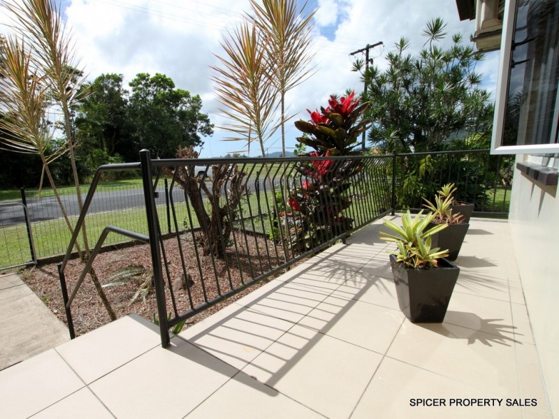 1 Vaughan Street, Tully QLD 4854