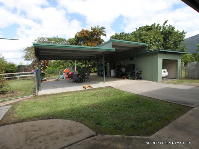 1 Vaughan Street, Tully QLD 4854