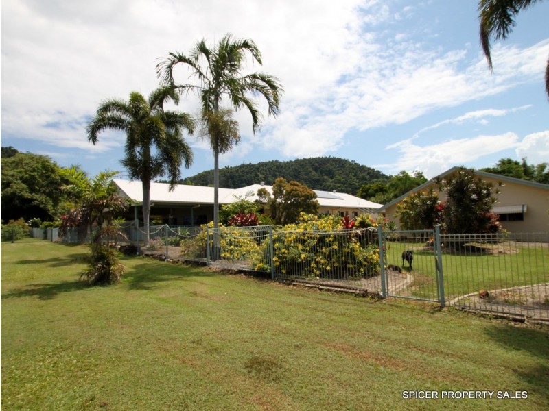 28 Pioneer Street, Bingil Bay QLD 4852