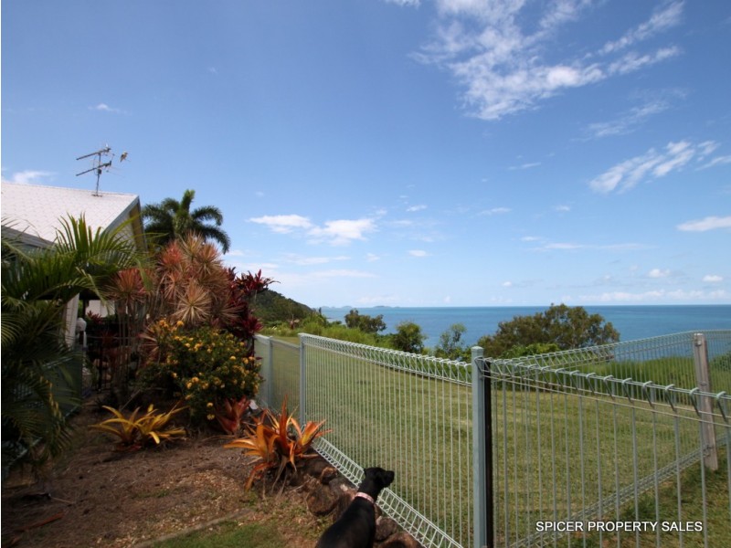 28 Pioneer Street, Bingil Bay QLD 4852