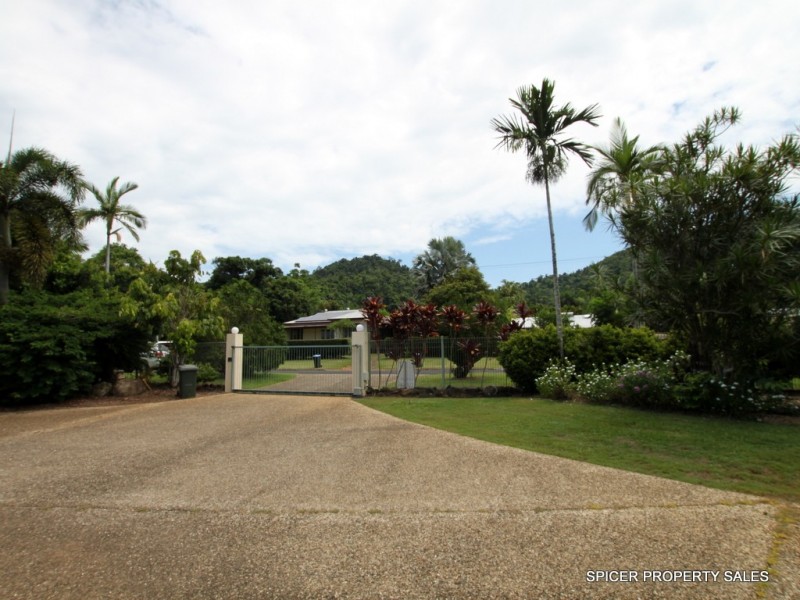 28 Pioneer Street, Bingil Bay QLD 4852