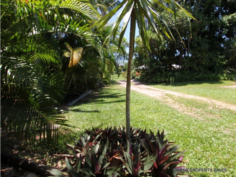 25 Pacific View Drive, Wongaling Beach QLD 4852