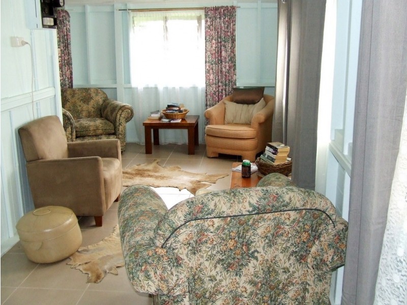 6 Oak Street, Millaa Millaa QLD 4886