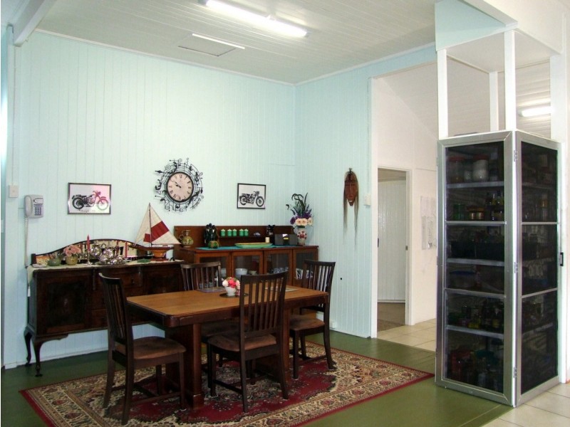 6 Oak Street, Millaa Millaa QLD 4886