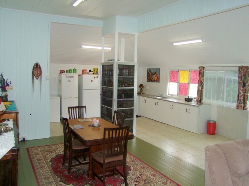 6 Oak Street, Millaa Millaa QLD 4886