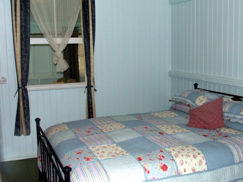 6 Oak Street, Millaa Millaa QLD 4886