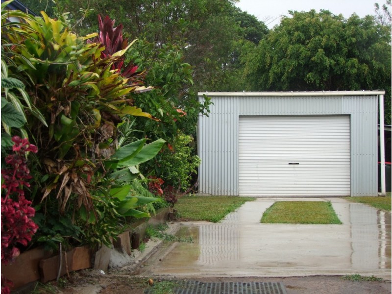 6 Oak Street, Millaa Millaa QLD 4886