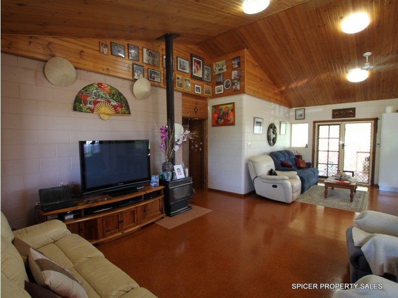 102 Hill Sixty Road, El Arish QLD 4855