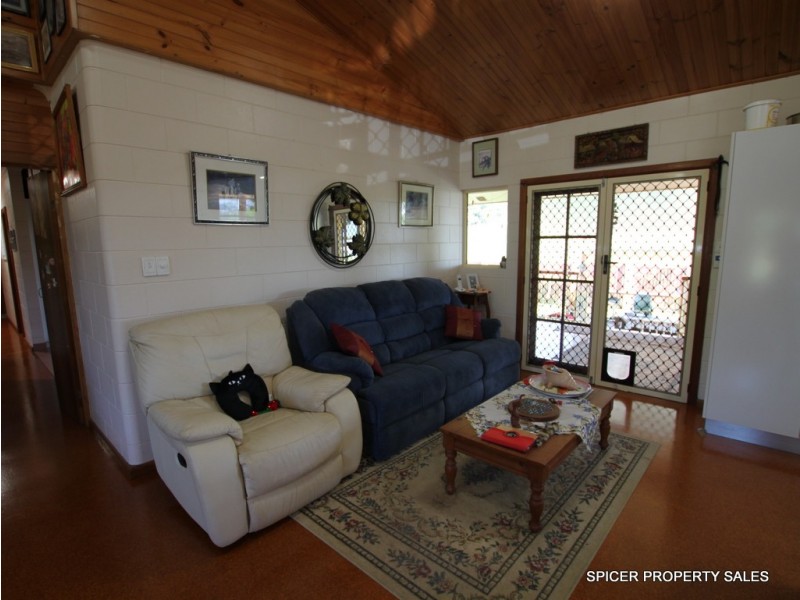 102 Hill Sixty Road, El Arish QLD 4855