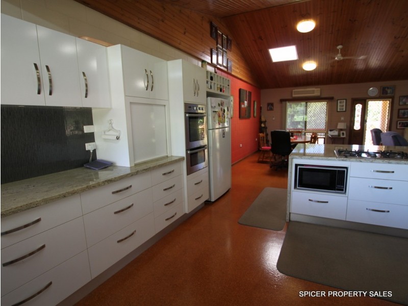 102 Hill Sixty Road, El Arish QLD 4855