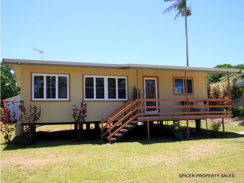 22 Porter Promenade, Mission Beach QLD 4852