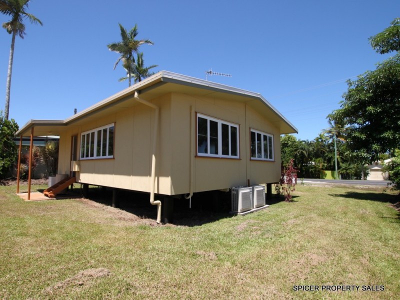 22 Porter Promenade, Mission Beach QLD 4852