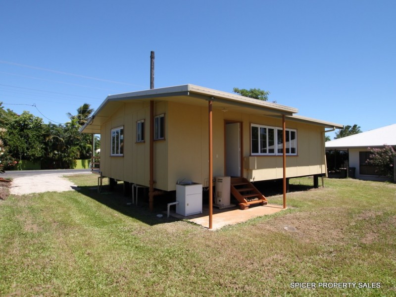 22 Porter Promenade, Mission Beach QLD 4852