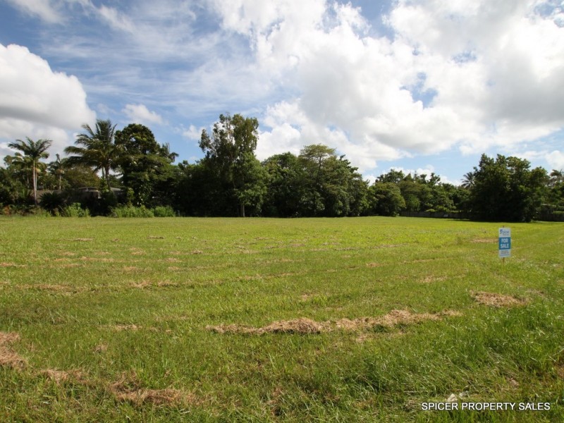 32 Wongaling Beach Road, Wongaling Beach QLD 4852