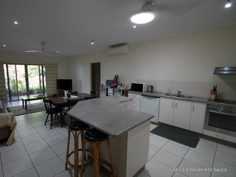 11 McQuillen Street, Tully QLD 4854