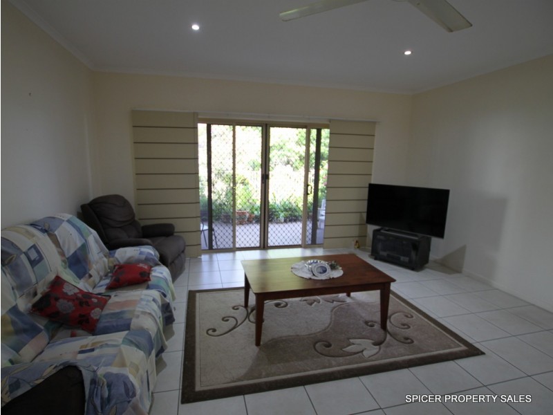 11 McQuillen Street, Tully QLD 4854