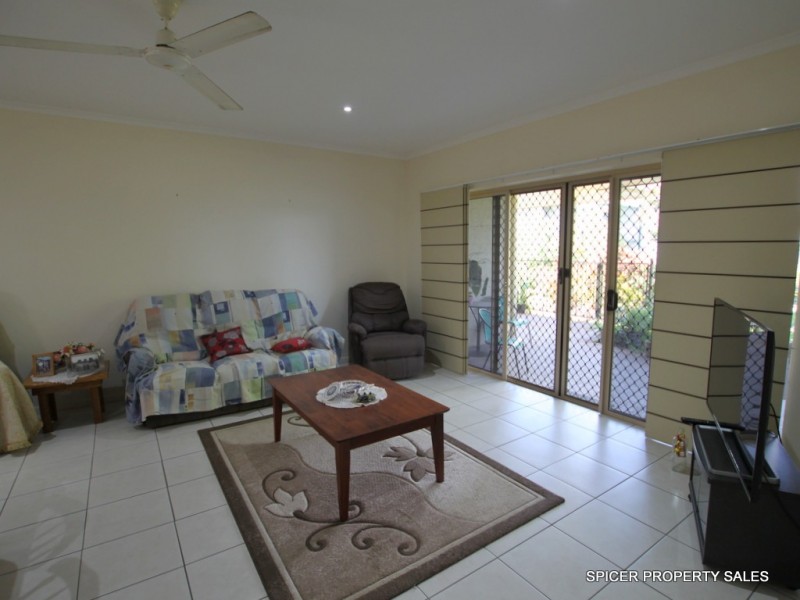 11 McQuillen Street, Tully QLD 4854