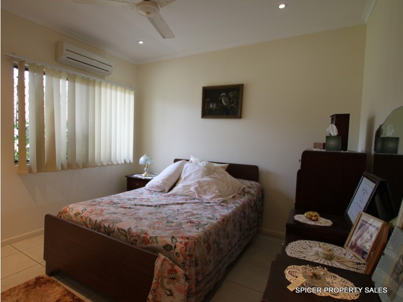 11 McQuillen Street, Tully QLD 4854