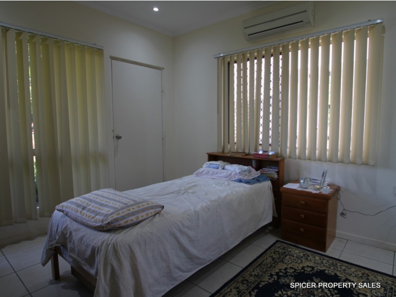 11 McQuillen Street, Tully QLD 4854