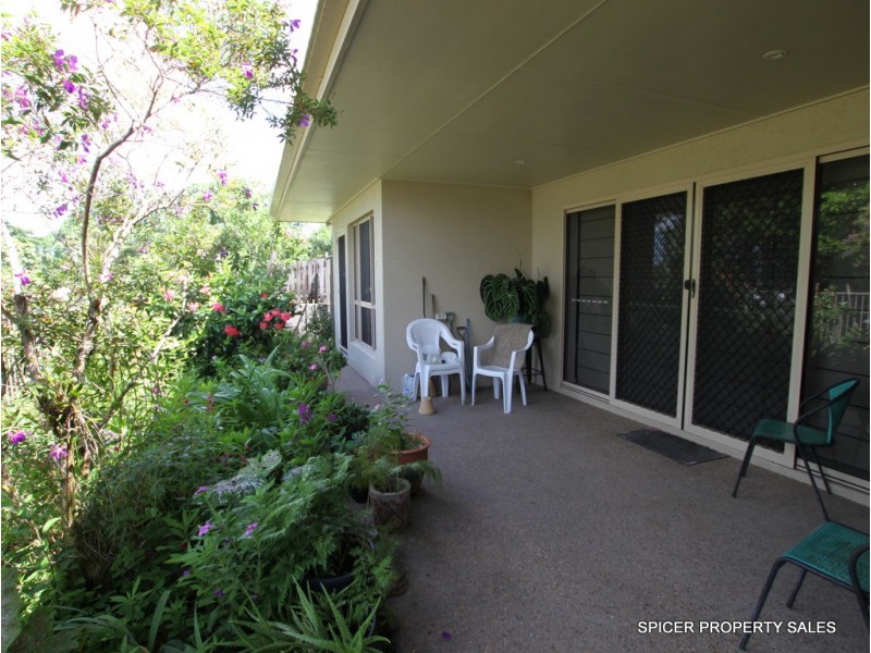 11 McQuillen Street, Tully QLD 4854