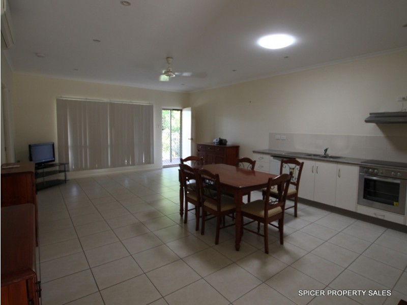 11 McQuillen Street, Tully QLD 4854