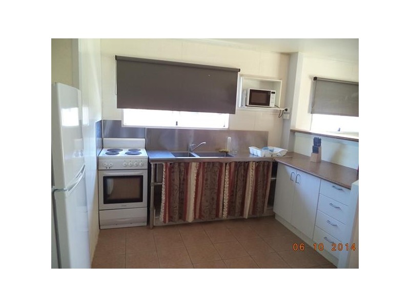 126 Bryant Street, Tully QLD 4854