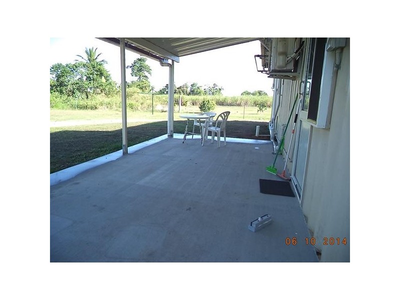 126 Bryant Street, Tully QLD 4854