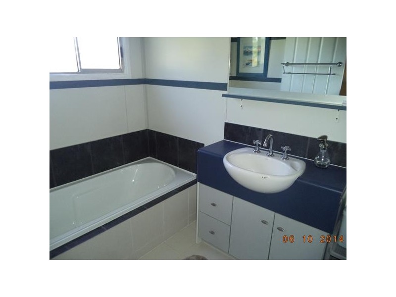 126 Bryant Street, Tully QLD 4854