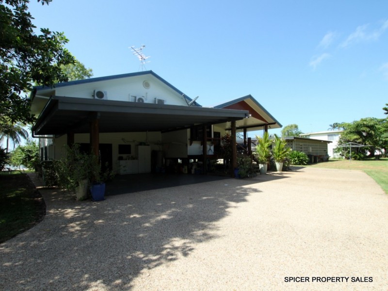 144 Kennedy Esplanade, South Mission Beach QLD 4852