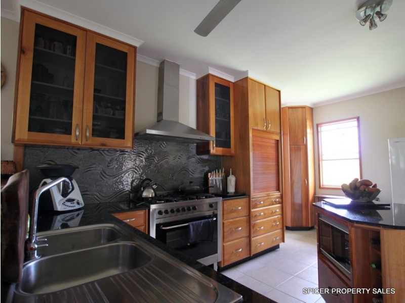 89 Keir Road, Tully QLD 4854