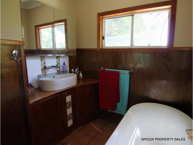 730 East Feluga Road, Tully QLD 4854