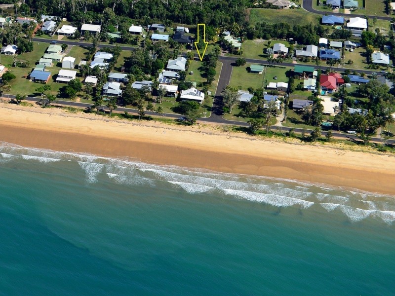 28 Seafarer Street, South Mission Beach QLD 4852