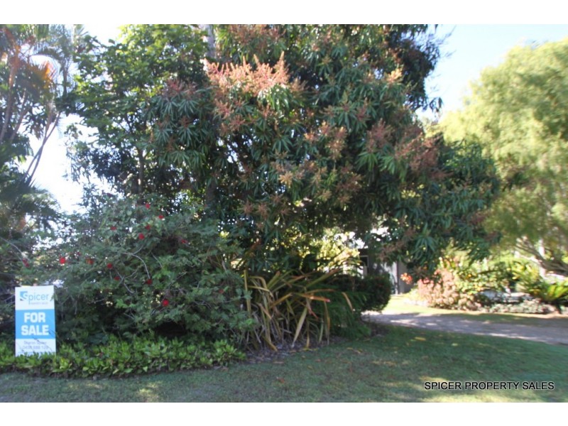 28 Seafarer Street, South Mission Beach QLD 4852