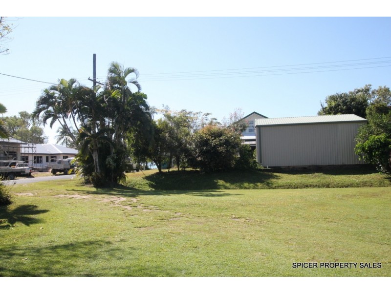 28 Seafarer Street, South Mission Beach QLD 4852