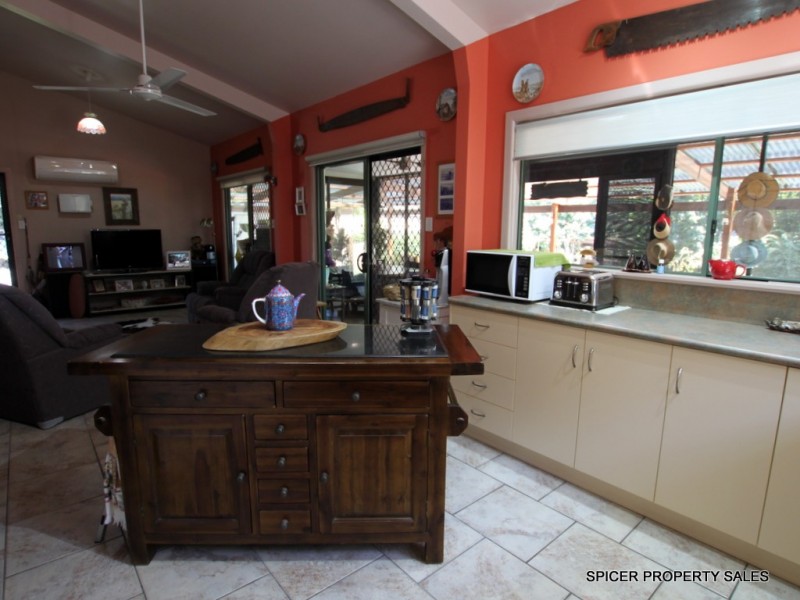 19 Hull Heads Road, Hull Heads QLD 4854