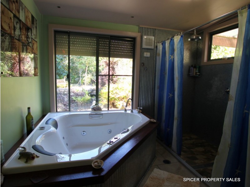 19 Hull Heads Road, Hull Heads QLD 4854