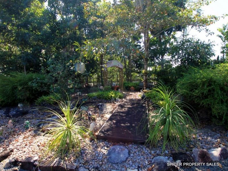 19 Hull Heads Road, Hull Heads QLD 4854