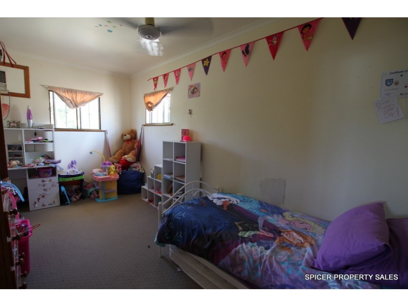 111 Taylor Street, Tully Heads QLD 4854