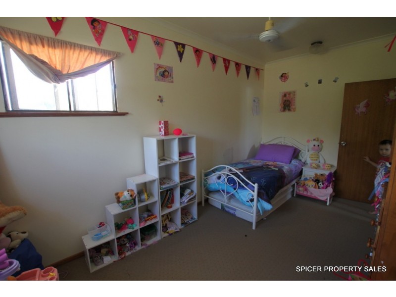 111 Taylor Street, Tully Heads QLD 4854