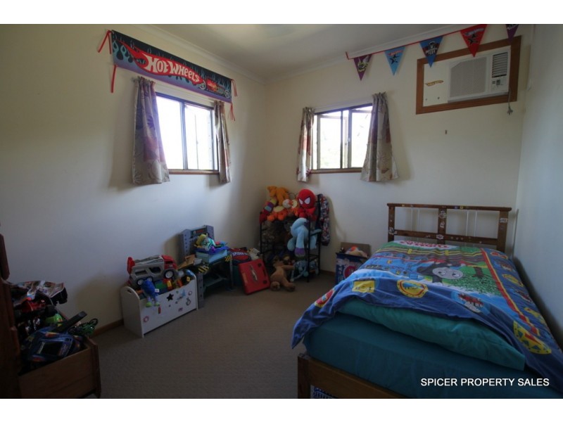 111 Taylor Street, Tully Heads QLD 4854