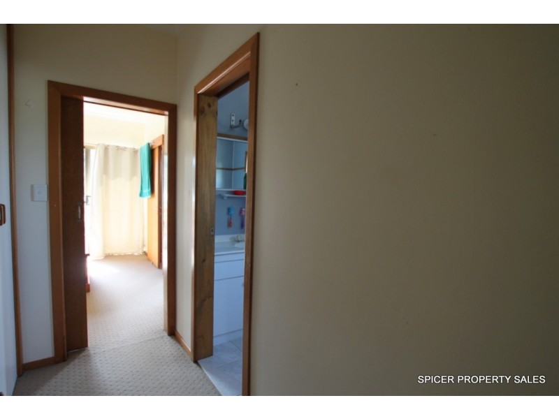 111 Taylor Street, Tully Heads QLD 4854