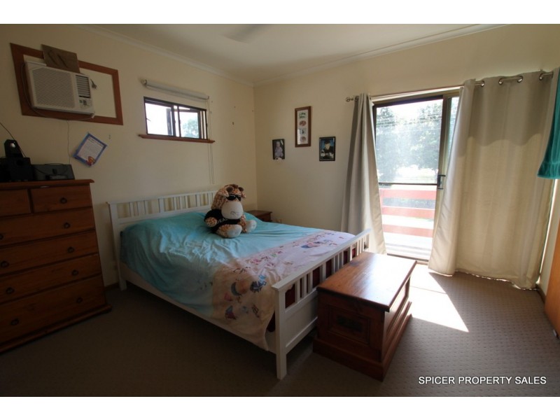 111 Taylor Street, Tully Heads QLD 4854