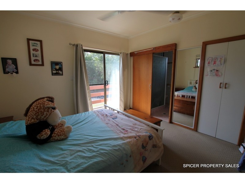 111 Taylor Street, Tully Heads QLD 4854