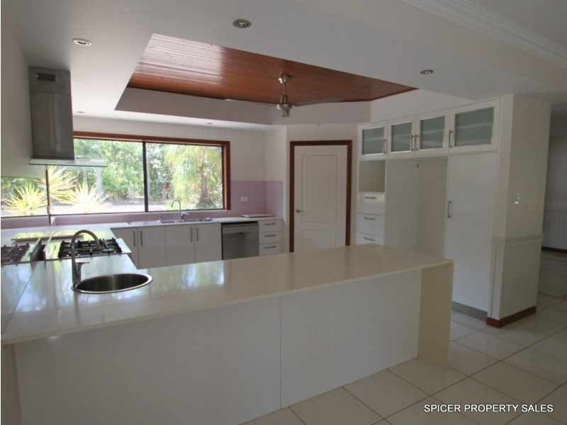 21 Curtis Road, Carruchan QLD 4816