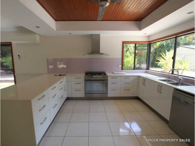 21 Curtis Road, Carruchan QLD 4816