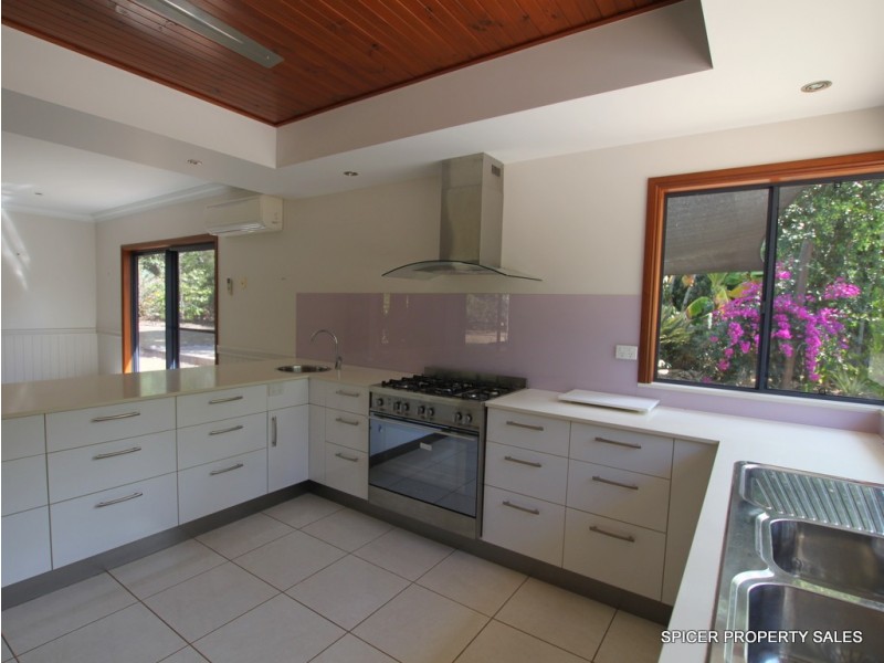 21 Curtis Road, Carruchan QLD 4816