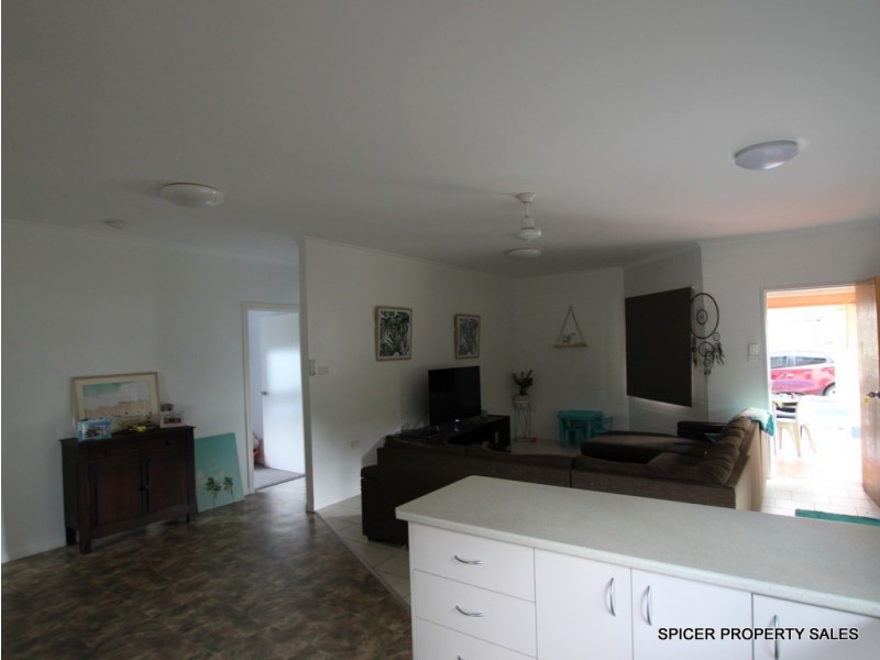 24 Bamber Street, Tully QLD 4854