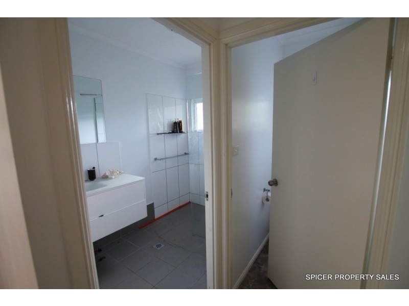 24 Bamber Street, Tully QLD 4854