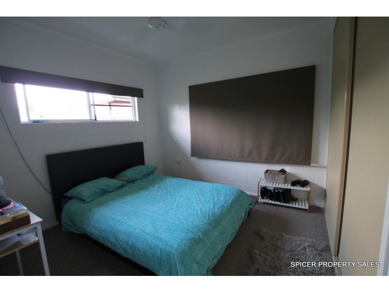24 Bamber Street, Tully QLD 4854