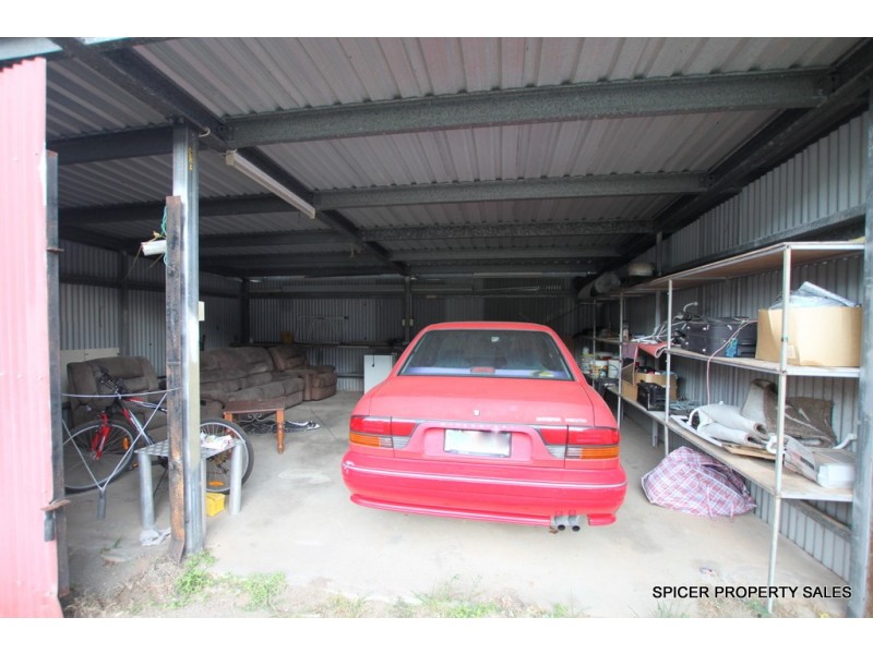 24 Bamber Street, Tully QLD 4854